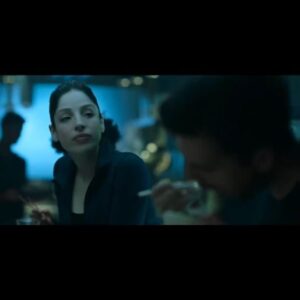 Anna Hopkins Instagram - Some of my all time favorite scenes to do on @expanseonprime involved Monica poking Holden for a story. 🕵️ ❤️ #theexpanse
