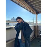 Anna Ishii Instagram - backnumberさん 「冬と春」MVオフショット 💄@akiko_hachinohe_ 👗@eieioieie