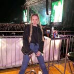 Anna Kadeřávková Instagram - Na Rock For People jsem byla letos poprvé a moc jsem si to užila. Kouzlo letních hudebních festivalů jsem objevila až loni a letos hodlám léto využít na max! 😍 Na jaký festival se chystáte vy? V ČR nebo i v zahraničí, hudební ale klidně i nehudební! Kde se vám líbilo a pojedete zas? Hoďte mi do komentáře tip, ať se vzájemně inspirujem! 🥳 Já za party a hudbou doporučuju Balaton Sound nebo Sziget, tam se mi loni fakt líbilo. 😊 Co je vaše doporučení? 🎶🎸🎪