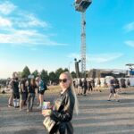 Anna Kadeřávková Instagram - Moje první Rock For People a bylo to naprosto skvělý! 😍 Byli jste? Co se vám líbilo nejvíc? Za mě nej pivo, langoše a @xambassadors . 😂🤭