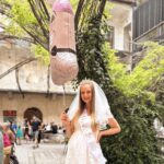 Anna Kadeřávková Instagram - Pořádně jsme naší @eviadm rozloučily se svobodou a teď hurá do manželství! 👰🏼‍♀️😍