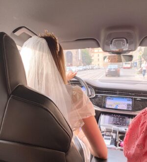 Anna Kadeřávková Instagram - Pořádně jsme naší @eviadm rozloučily se svobodou a teď hurá do manželství! 👰🏼‍♀️😍