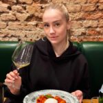 Anna Kadeřávková Instagram – Top #2 pizza&pasta v Miláně dle TripAdvisoru a za mě fakt super! 🍝😍 Jestli budete mít cestu, moje doporučení: dejte si jako předkrm focacciu a poproste si extra o olivový olej a jako hlavní jídlo těstovinky s omáčkou pomodoro a mozzarelou buffala (na fotce). 😋🍅👌🏻

📍Pasta d’Autore, Milano 🇮🇹