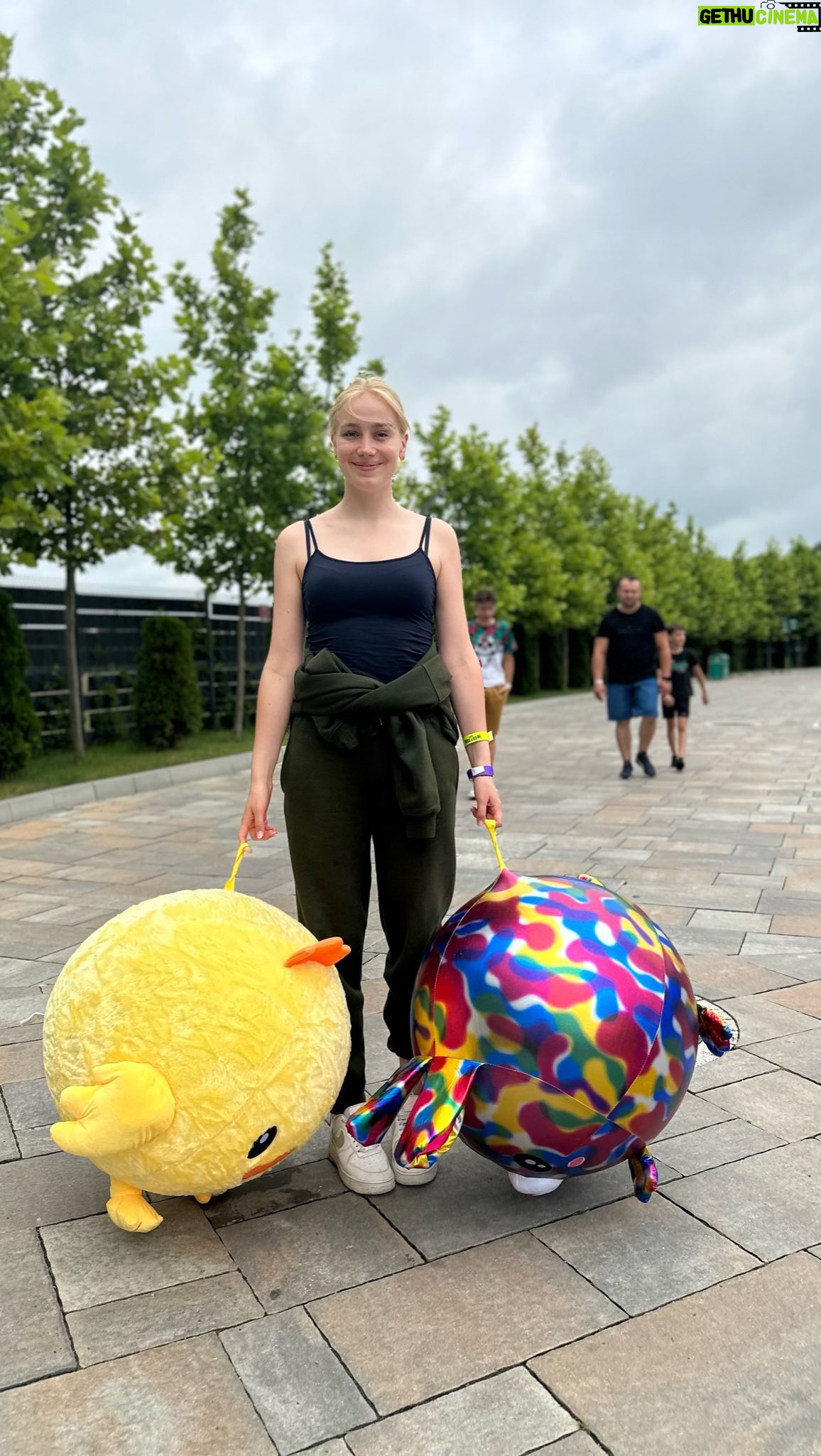 Anna Kadeřávková Instagram - @energylandia DAY 1 🤩🙊 #happykido