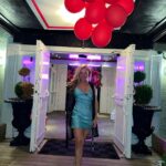 Anna Kulinova Instagram - Belated photos from my Fabolous bday 💖🎉🥳🎂🍾🎁 party @elturcoturkishfood ⭐️ East Hamptons!!! THANK YOU 🙏 to All My Wonderful friends 🥰 for coming!!! You made it soo SPECIAL! 💜✨ Let’s keep celebrating…🤗💋 #bdayparty🎉 #elturco #fabulous #fun #amazing #hamptons #celebration #champagne #gifts #greatfriends #instagood