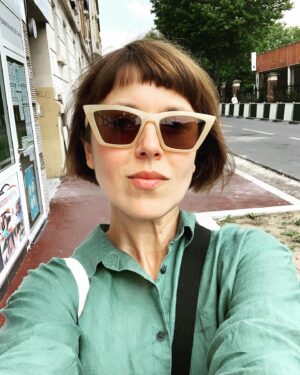 Anna Kuzina Instagram - ☝🏻Важлива інформація для військових, хто перебуває зараз на реабілітації в Києві!
Університетська Клініка КНУ ім. Т.Шевченка за інформаційної підтримки Хеппі Радіо та Алан Уолкер - британський лікар хіропрактик, пропонують безкоштовні прийомні дні для участників бойових дій. Лікар продіагностує суглобові та м’язові болі, допоможе виправити 
проблеми з хребтом та надасть корисні поради, як допомогти собі залишатись здоровими.

7, 8 та 9 липня.
З 8:00 до 20:00, 12:00-14:00 перерва. 

Вулиця Юлії Здановської (колишня Ломоносова) 36. Університетська клініка Київського національного університету імені Тараса Шевченка. 

Щоб записатися, будь ласка, зателефонуйте або запишіть текстове повідомлення у вайбер за номером:

 380 (68) 381 11 09