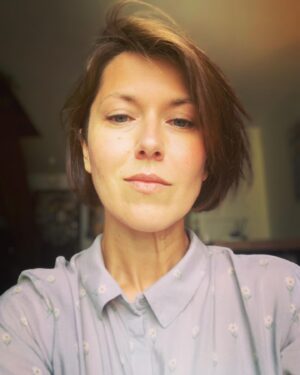 Anna Kuzina Instagram - Неймовірні мої добрі люди!
Збір закрито!
Ми зібрали 42800☝🏻
Цього виявилося навіть трохи забагато, залишився запас для хлопців.

За ці гроші замовили:
7 тактичних аптечок,
7 пар тактичного взуття,
6 чохлів для плит для броніків, 
Наколінники і тактичні рукавички.
Плити вдалося знайти окремо.
І все це вже їде!
Надихаюся вами, мої дорогі 💛💙
Величезне дякую усім!