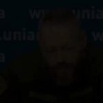 Anna Kuzina Instagram - Пресс-конференция пленного подполковника Дмитрия Астахова. #stopthewar #stopputin