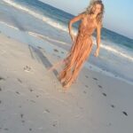 AnnaLynne McCord Instagram - 🌹 …my vision board is coming to life, y’all. For several years, I’ve been manifesting #retreatlife lol! —I’ve dreamed of having the opportunity to experience the profound beauty and secret mysteries of our beautiful planet 🌎 while sharing the modalities that have helped me heal from the hell on earth that was my PTSD and CSA trauma.. — It’s worth noting that the indigenous have always understood the importance of care for the body, the mind, the spirit and the soul. Whereas mainstream society claims these notions are second-rate to a life spent in service of the almighty dollar. Now, don’t get me wrong, growing up in American poverty, I lived many moments counting nickels and dimes. Quarters were exciting, and dollars were a blessing from above. Maslow’s Hierarchy of Needs is a real thing. I am grateful that during those early-life moments, I never lost sight of the dream no one believed I could see to fruition. Because now I know the power of my belief. If you’ve been dreaming of or if you’re feeling called to embark on a spiritual pilgrimage, perhaps, our paths were meant to cross. :) Two of my retreats, this year, will be in Egypt, but I will also be hosting weekend and week-long opportunities to deepen your Soul’s Remembrance throughout the year. Please, email the address in the bio for more information. The Soul’s Call is a personal one. No one should ever tell you that you “need to” join any program or journey, no matter how powerful. You hold the wisdom you need within you. When we’re together it is my profound privilege to support your opening to this awareness. [I hope you answer the call, and secretly, I hope you do so by joining me! Only if it’s for the Highest Good, of course ;)]✨ #NewEarth #5DConsciousness #HigherConsciousness #Egypt #Retreat #EgyptTravel #Sedona #Tulum #RedwoodForest #Shasta #MtShasta #RedRocks #Vortex #Indigenous #Healing #TraumaHealing #Self-care #BodyCare #Love #Starseed #Pilgrimage #SoulRemembrance #Spirit #Spiritual # #SpiritualJourney #Truth #Enlightenment