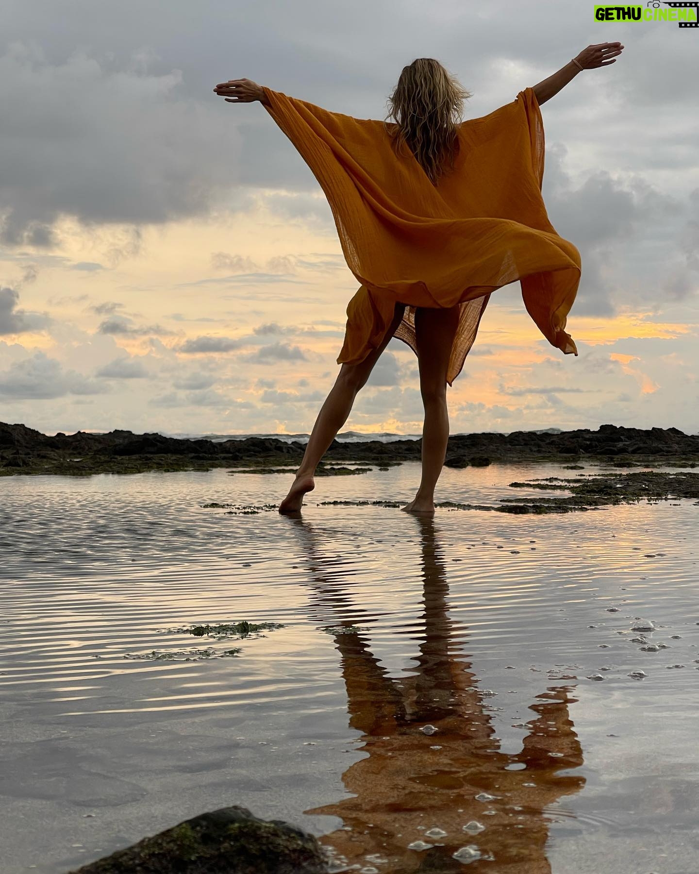 AnnaLynne McCord Instagram - #PuraVida 🇨🇷❤️