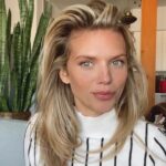 AnnaLynne McCord Instagram - “If every 8 year old in the world is taught meditation, we will eliminate violence from the world in one generation.” - Dalai Lama ————————— @worthybeyondpurpose has made the above statement their mission. I hope you will support and do the same. Meditation for Children is a preventative measure that has been proven to elevate a child’s early experience of life with those effects carrying through to adulthood. A $1.50 donation pays for 1 child to have 1 meditation class during a school year. No amount is too small. Please, offer whatever you can to support the beautiful work of @worthybeyondpurpose 💖💖