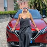 Anna Pettinelli Instagram - Si parte. Andiamo bella rossa a conquistare l’estate!#nissan #qashqai #epower #nissanqashqai #crossover #nissanitalia #nissanitaly #adv