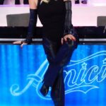 Anna Pettinelli Instagram - Todarelli Ale’. Pochi ma buoni! Sorpresina nel guanto prof!! Chi vincerà?Vi aspettiamo tra poco su can 5. Amiciiiiiii #amici24