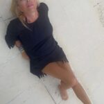Anna Pettinelli Instagram - Pietra leccese. Liscia e sempre calda. Non morbida😂😂😂😂#salento #vacanze #picoftheday #seaside #thebestisyettocome #madeinitaly #summervibes #beauty #