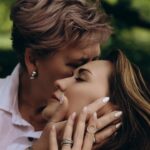 Anna Salivanchuk Instagram - МАМА!!!!!!! Вітаю сьогодні- люблю завжди 🙏🏻💔 Ти найкраща, ти людина, яка завжди поруч, яка неіколи не зрадить і не підведе! Будь здорова🙏🏻🙏🏻🙏🏻 Photo @baki_photographer