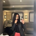 Anna Sawai Instagram - A beautified version of recent days, from my pov 2つ目はドゥース君がゴロンしたあとに飛び跳ねて遊んでる様子🤎 6つ目はちょっぴりビビりなレイちゃんが私のももに顎のせてくれたとき🥲