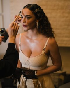 Anna Shaffer Instagram - getting Fashion Award ready at @conradlondonsj with @patch_studio__ 📸