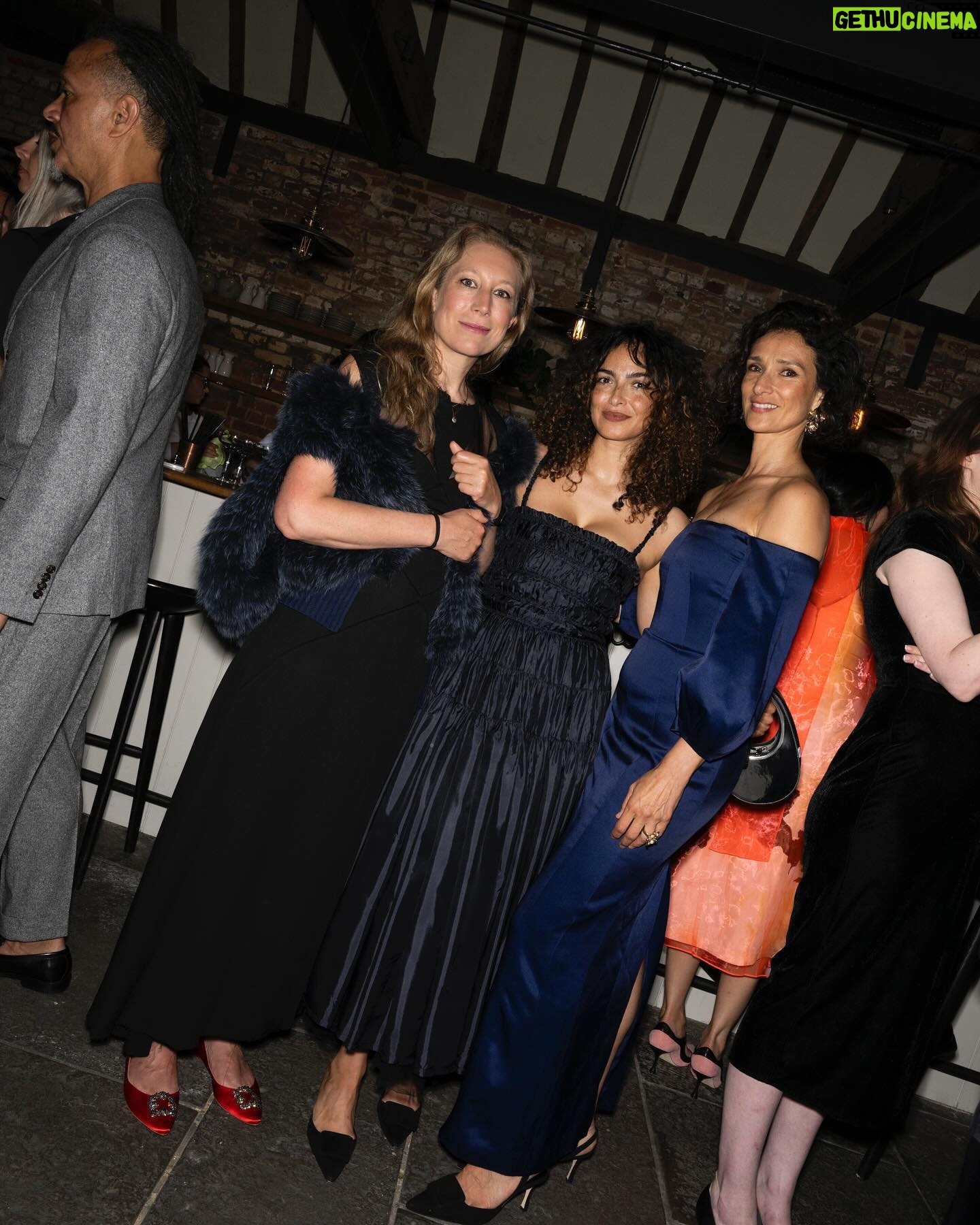 Anna Shaffer Instagram - all @manoloblahnik everything !! thank you @kristinablahnik for such a special stay at @heckfield_place with the most wonderful gang. properly good time with properly good people. fullest heart, fab shoes a prettttyy embarrassing losing streak ♣️ ♥️ ♦️ ♠️