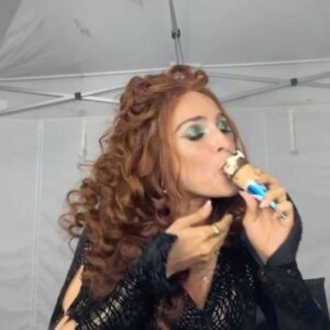 Anna Shaffer Instagram - Triss Merigold 🤝Mint Cornetto’s