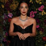 Anna Shaffer Instagram - 🌷 🌹 🌺 @britishvogue X @bafta 🌺🌹🌷 @zimmermann @garrard Ty @dysonbeauty @marthanellmackintosh @lancomeofficial @messapaulo❣️ skin prep by @drkarendoherty @dermaluxled 🖤 📸: @darren_gerrish