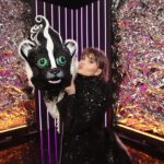 Anna Shulgina Instagram - 2 месяца, 8 выпусков… Незабываемое путешествие, которое подарило мне знакомство с талантливыми людьми, возможность дотронуться до любимых песен и открытие новых граней самой себя. Благодарю всех и за всё. С любовью, Ваша Скунцесса 🦨🖤 P.S. Обязательно в скором времени более подробно расскажу о пережитых эмоциях и поделюсь всеми бэкстейджами.