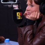 Anna Shulgina Instagram - SHENA? в блице от Жени Кротова 🤭 Смотрите полную запись эфира на YouTube-канале DFM!