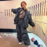 Anna Tsuchiya Instagram - アンナとみかんの金沢・加賀 ゴールデンなかよし旅📺 @tvaichi グルメあり、遊びあり、伝統ありのちょー楽しい旅だったよ😘ぜひご覧あれ❤️‍🔥 @mikan02241984 放送スケジュール↓ https://tv-aichi.co.jp/ishikawa2023/ コーデ🧥 (1日目) denim jk @deusresidence @jack_joat long T-shirts @selenahelios_official (2日目) jacket&denim @prankproject_official top @provoke_design_boutique #土屋アンナ #ものまねみかん #金沢