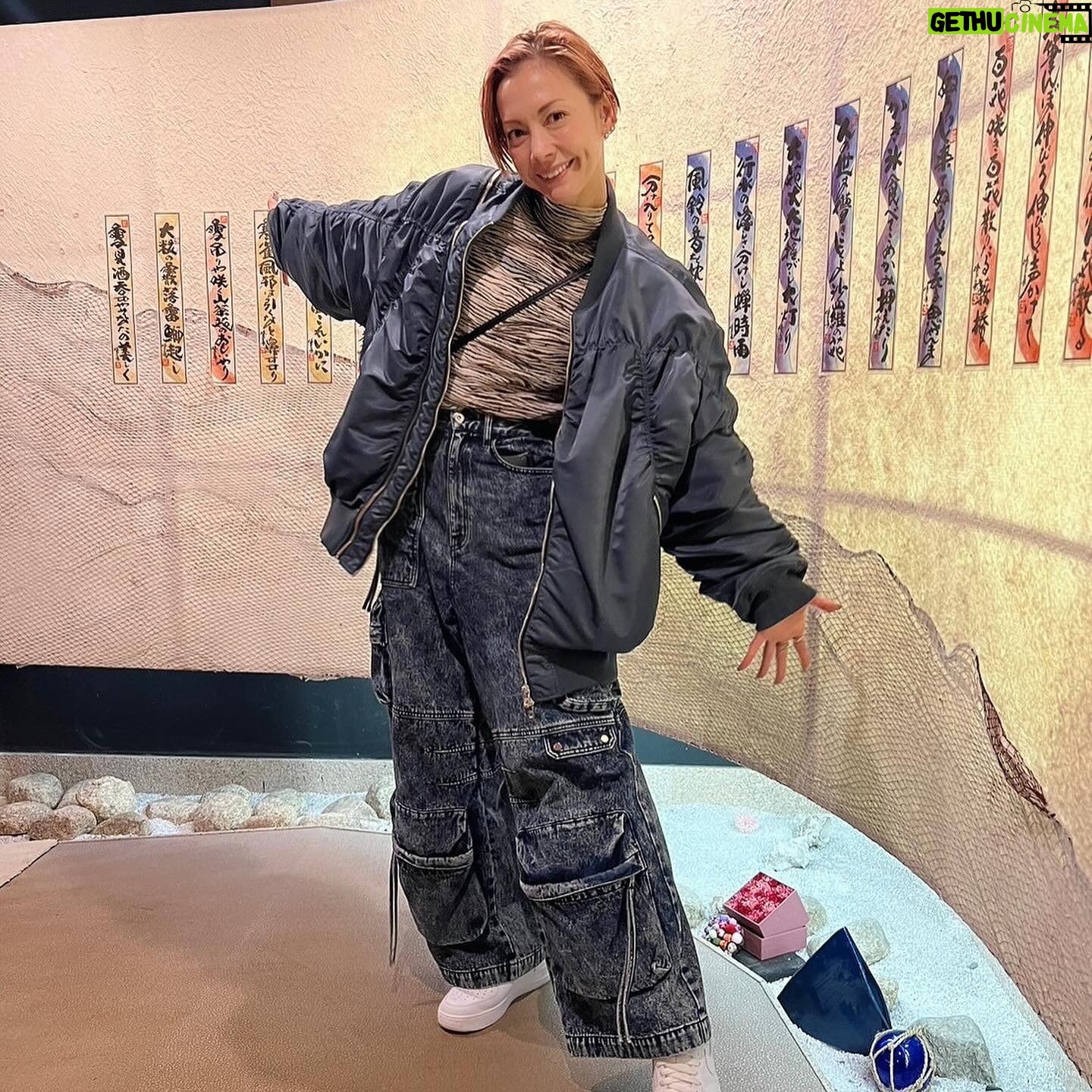 Anna Tsuchiya Instagram - アンナとみかんの金沢・加賀 ゴールデンなかよし旅📺 @tvaichi グルメあり、遊びあり、伝統ありのちょー楽しい旅だったよ😘ぜひご覧あれ❤️🔥 @mikan02241984 放送スケジュール↓ https://tv-aichi.co.jp/ishikawa2023/ コーデ🧥 (1日目) denim jk @deusresidence @jack_joat long T-shirts @selenahelios_official (2日目) jacket&denim @prankproject_official top @provoke_design_boutique #土屋アンナ #ものまねみかん #金沢
