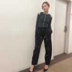 Anna Tsuchiya Instagram - 本日20時〜フジテレビで『ウワサのお客さま』に出演してますっ❤️‍🔥 菜々緒ちゃん@nanao_official と一緒にお客さまウォッチャーしたよ😘 お暇なら観てねっ❤️‍🔥✨✨ top @prankproject_official pants @selenahelios_official acc @jack_joat @justindavis_jewels #土屋アンナ