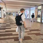 Anna Tsuchiya Instagram - すっぴん、サンダル、髪ボサボサ3点セットの土屋が中国の成都に到着したぜいっ😘💖 さっそくおビールをいただいてから、明日のリハに向けて移動っ🚌💨 本番に向けてテンションあげてくよー❤️‍🔥🤘❤️‍🔥 #土屋アンナ #中国的朋友们，大家好！