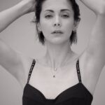 Anna Tsuchiya Instagram - いつも応援してくれるみなさまへご報告。 この度わたくし土屋アンナは、長くお世話になったバックステージマネジメントから、モデリングオフィスAMAに移籍いたしました！ 決してもめたりしたわけではなく、円満に、前に進んでいくための選択です！ これからも土屋は特に何も変わりません。むしろ、より自分らしく、より強く、より大胆に！前に進んで行きたいと思っています。いろんな活動をみなさんにお届けできるように、引き続き全力疾走して参りますので、これからもどうぞよろしく！❤️‍🔥 そしてそして！ これまで以上にファンのみんなとより近くで繋がれる場を持ちたいという思いから、土屋アンナ公式サポーターズクラブを立ち上げました！ その名も、PHOENIX✨ 月一回のインスタライブやグッズプレゼント、リアルライブや質問コーナーなどなど盛りだくさんの限定コンテンツでお届けします！🫶✨ また、のんびりしていたYOUTUBEも近々再始動しますのでお楽しみに！ 勝手ばかりの土屋ですが、いつも応援してくれてありがとう😘❤️‍🔥✨ LOVE。 #土屋アンナ