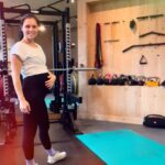 Anna Veith Instagram - another day… and we move together…. 💕🩵💕 #beactive #moveyourbody #feelgood #motherhood #pregnant #thirdtrimester #weareone #workout