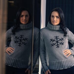 Anna Veith Instagram - 🎄giveaway🎄
Christmas is just around the corner. Reward yourself with a new winter outfit from @headsportswear 
Take part and win.

How to enter: 
❄️ Follow me and @headsportswear 
❄️ Tag two friends in the comments, who you would like to gift 

The winner will be picked in one week. This promotion is not endorsed by instagram.

https://go.head.com/veith-giveaway