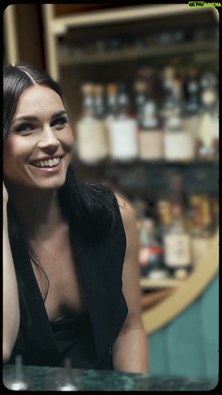 Anna Veith Instagram - Ready to light up the night in @calzedonia’s legwear! Let the party begin and create unforgettable memories together! #calzedonia #tights #fallfashion #werbung