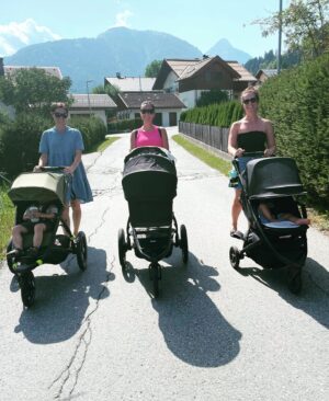 Anna Veith Instagram - late summer days with my girls, girls girls…. 💕
We learn from each other, support each other, and be strong together. 🌸
#mamasontheirway 
#mamalife #friends #goodtimes #thule