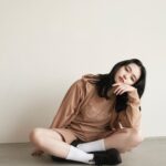 Anna Yamada Instagram - DESCENTE magazineに掲載していただいています☺️ 素敵なウェアを着られてたのしかった〜是非ご覧ください！ #MOVESPORT #ムーブスポーツ @movesport_jp https://store.descente.co.jp/descente/feature/magazine_annayamadavol1/