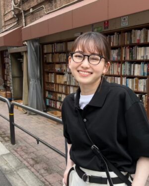 Anna Yamada Instagram - 本日発売のmina8月号に出させていただいてます☺️

めがねめがねめがね👓