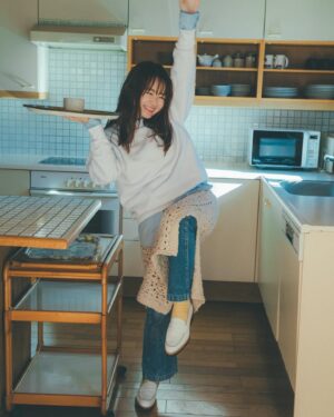 Anna Yamada Instagram - @kutsushitaya_official 
公開されました☺️