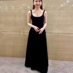 Anna Yamada Instagram - 先日のELLE CINEMA AWARDにてライジングスター賞をいただきました。 素敵な賞を受賞させていただき本当に光栄です☺️ 映画#山女　引き続きよろしくお願いします！