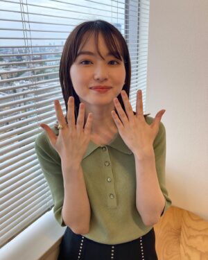 Anna Yamada Instagram - ZIPのときの衣装です☺️

衣装、メイクの中井さん菅長さん1ヶ月間朝早くからありがとうございました🙏