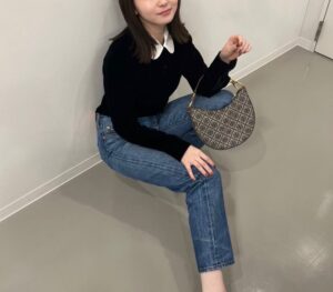 Anna Yamada Instagram - ✨

@toryburch 
#トリーバーチ
#ToryBurchFW22
#Tモノグラム