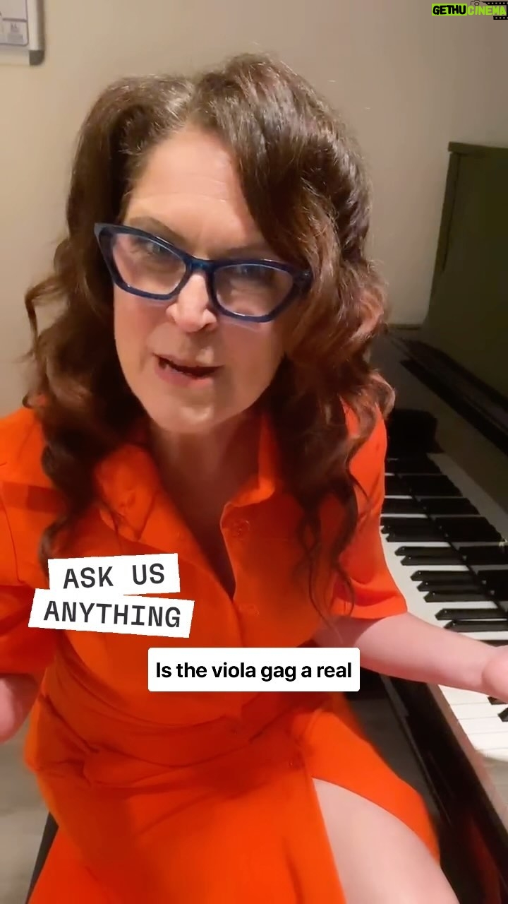 Annabel Crabb Instagram - Rach 5! 🤣 While @annabelcrabb and @leigh_sales are in the practise room having a dabble with Rachmaninov, @richardtognetti.aco and the Australian Chamber Orchestra are warming up their question-answering chops ahead of ‘For the Love of Music’ with the @chat10looks3 hosts. Send in your questions for our musicians to answer ahead of the show, which takes place in Brisbane (Mon 8 Apr), Sydney (Tue 9 Apr) and Melbourne (Fri 12 Apr). Book via the link in our bio or at aco.com.au #AustralianChamberOrchestra