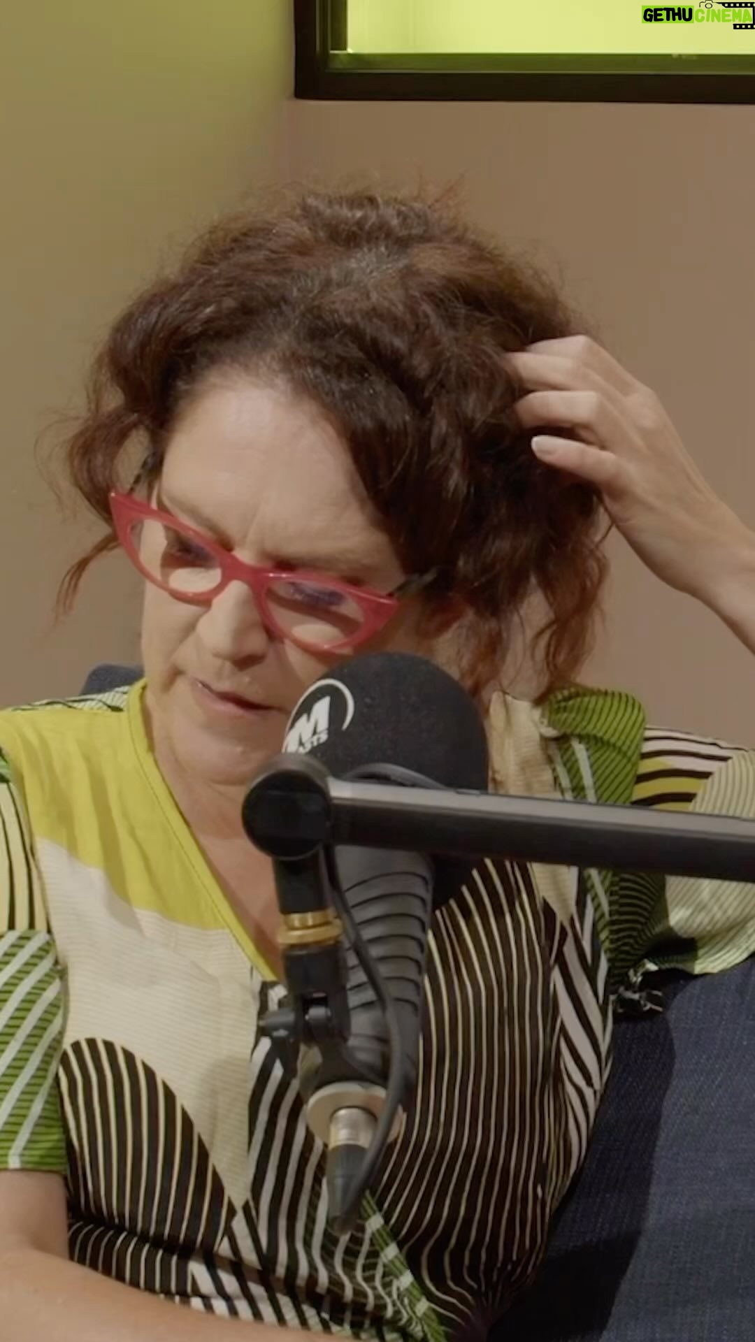 Annabel Crabb Instagram - Sales’ Binge is on the blink! New episode out now. #chat1ooks3