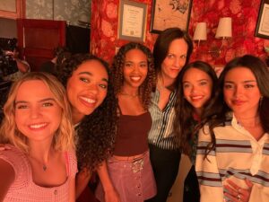 Annabeth Gish Instagram - This gem of a memory just popped up on my phone from one year ago today!!! Bts with these lovelies whom I LOVE ❤️ Can’t wait for you to see them shine! @prettylittleliars @streamonmax