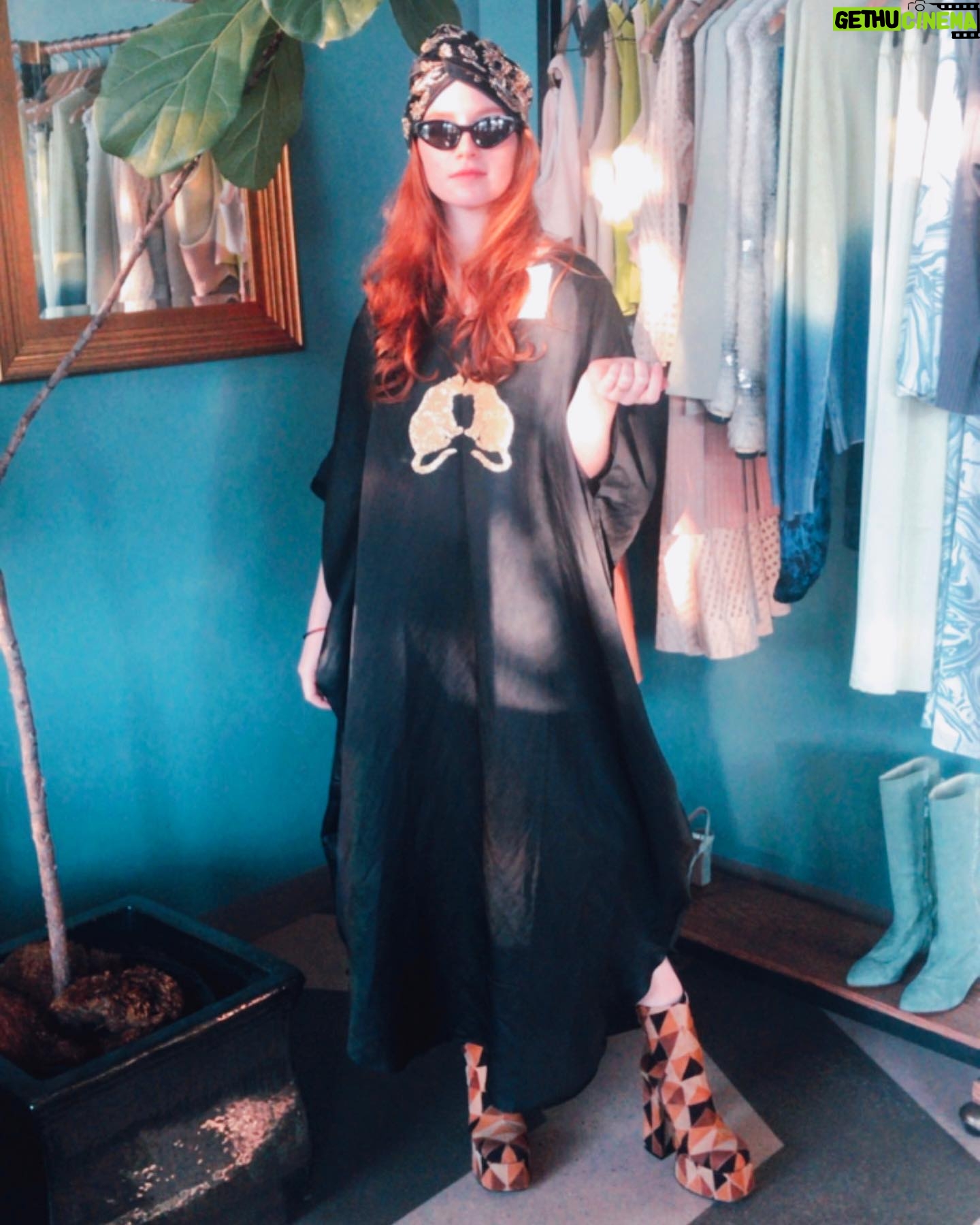 Annalise Basso Instagram - bonjour < au revoir @carolinakuniverse @maryjane_claverol @ralphlauren 📸@alexandriabasso