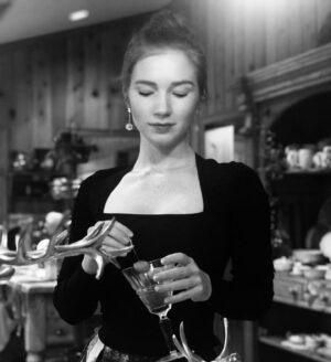 Annalise Basso Instagram - I’ll have **Grace Kelly as Tracy Lord vibes** in a chilled glass with one olive plz 📷@alexandriabasso