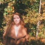 Annalise Basso Instagram – A dreamer of pictures
I run in the night
You see us together
Chasing the moonlight
I’m a cinnamon girl

📷@alexandriabasso