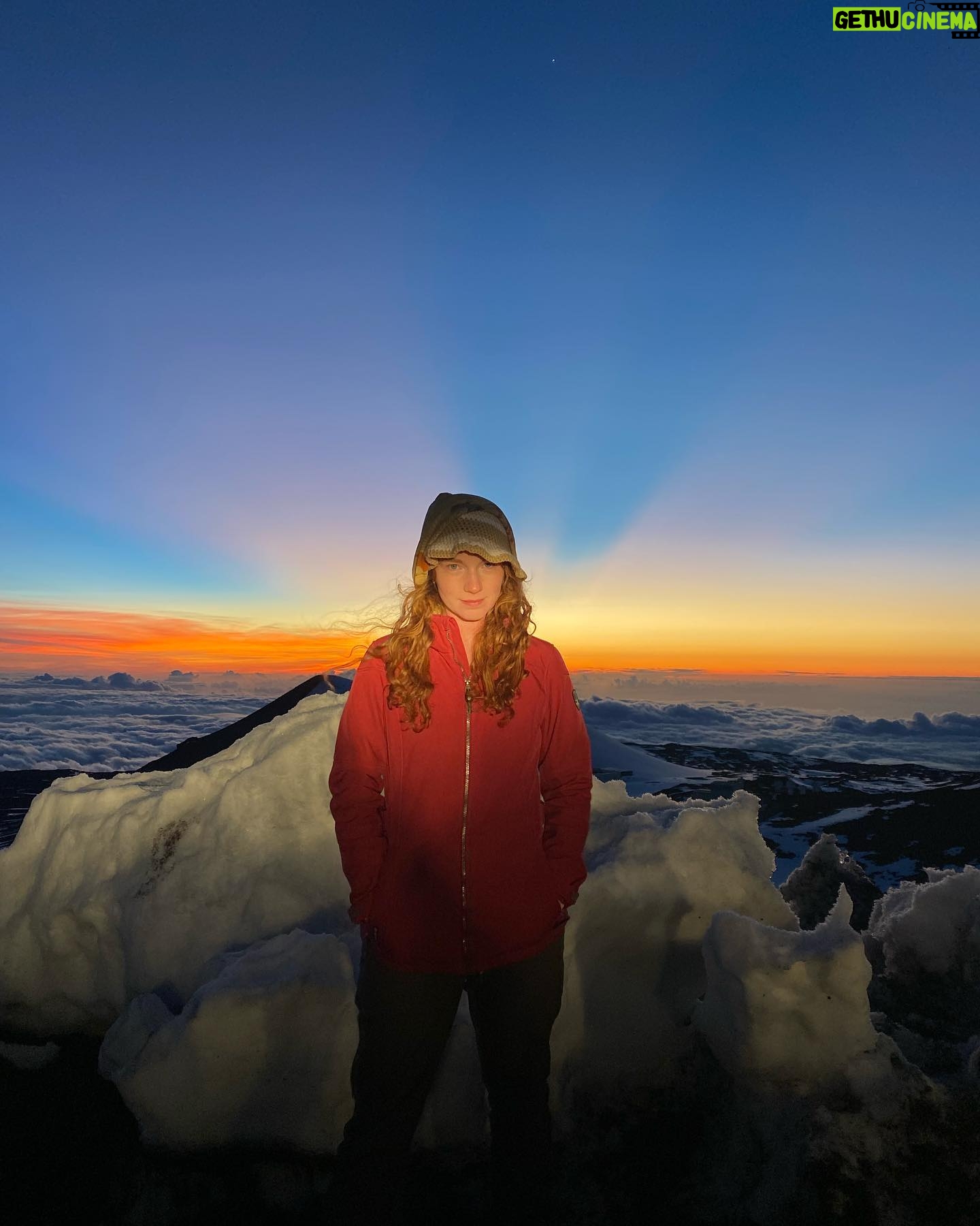 Annalise Basso Instagram - mauna kea @annalake99 @teliz_manahan