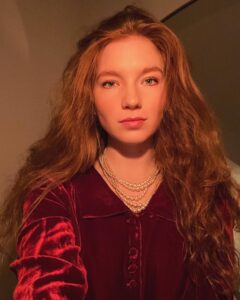 Annalise Basso Instagram - all girls are princesses #franceshodgsonburnett @notjustpajama