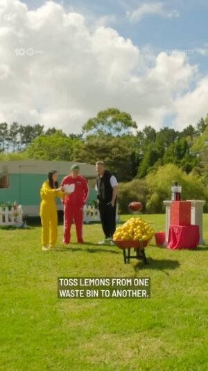 Anne Edmonds Instagram - When life gives you lemons, forget about the lemons and watch Taskmaster instead 🍋

#TaskmasterAU 7.30 Thursday on @channel10au and @10playau